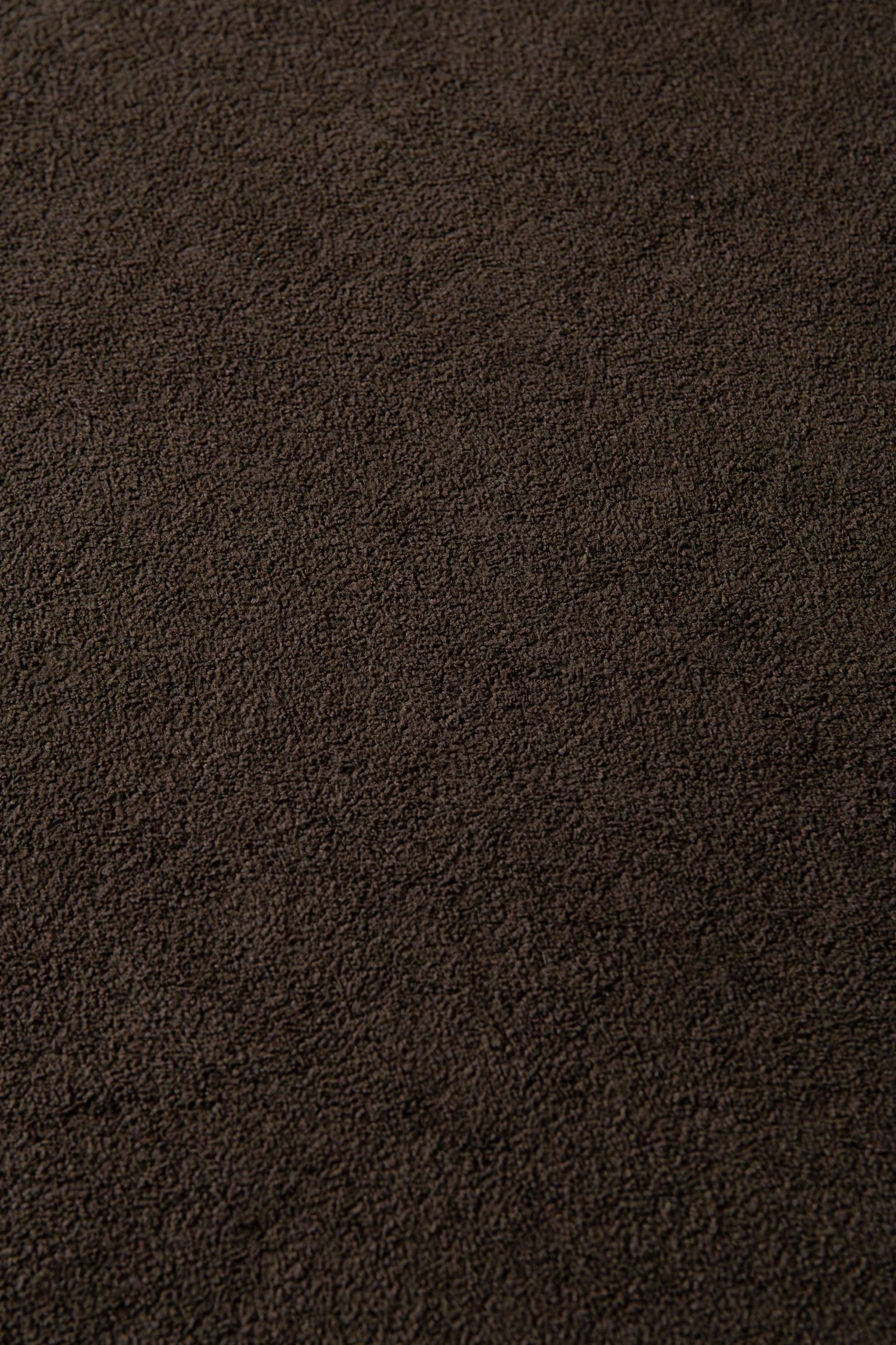 Rubí — Material